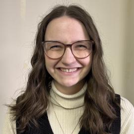 Emily D. Headshot